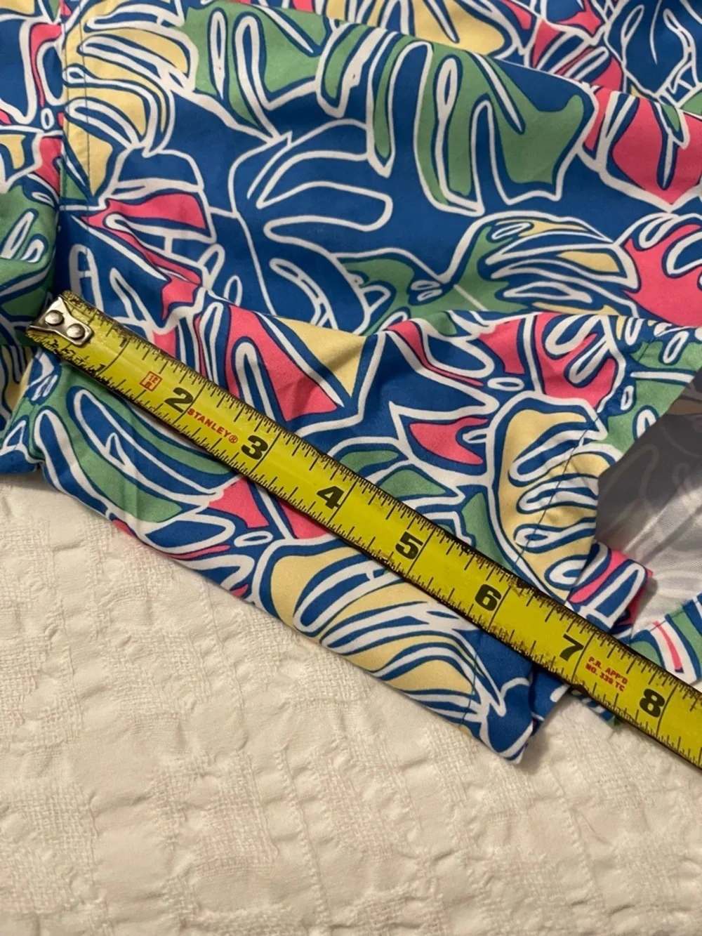 Vineyard Vines Mens Chappy Swim Trunks Tropical Leaves Shorts Blue Pink Sz Large